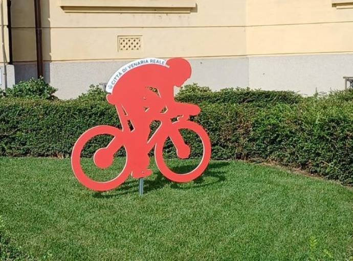 Venaria Reale, la Vuelta e la “magia” della manutenzione improvvisa del verde. La replica dell'Amministrazione Giulivi